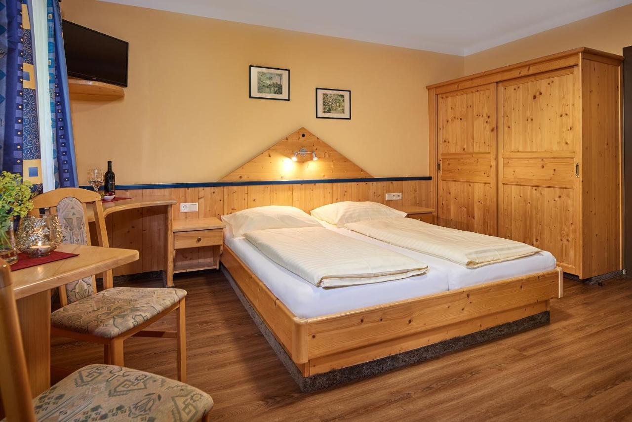 Hubertushof Khách sạn 3*